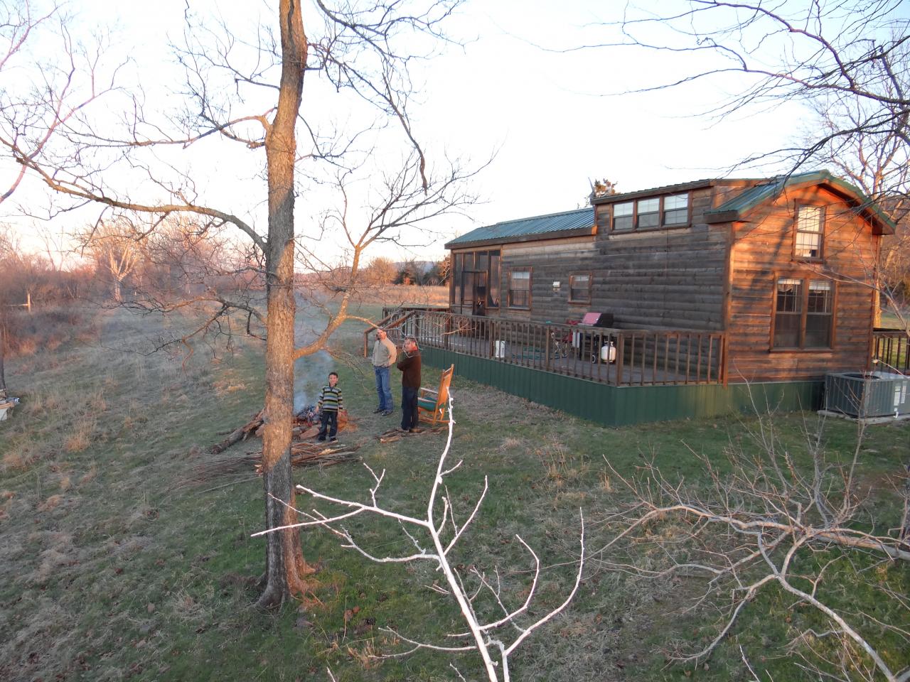 Hunting Cabin - Oklahoma - Fish Farm Outfitters